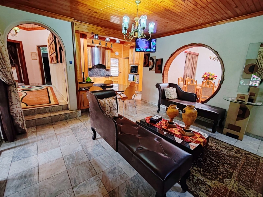 4 Bedroom Property for Sale in Van Der Hoff Park North West